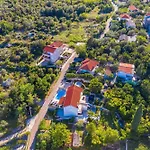 My Dalmatia - Sea View Nana With Private Heated Pool Lukoran