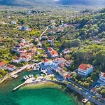 My Dalmatia - Sea View Nana With Private Heated Pool Lukoran