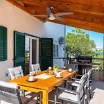Vikendica My Dalmatia - Sea View Nana With Private Heated Pool Lukoran