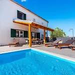 Vikendica My Dalmatia - Sea View Nana With Private Heated Pool *