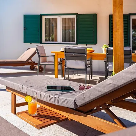 My Dalmatia - Sea View Nana With Private Heated Pool בית נופש Lukoran